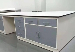 静默守护者:防 静电工作台如何成为现代工业的无名英雄